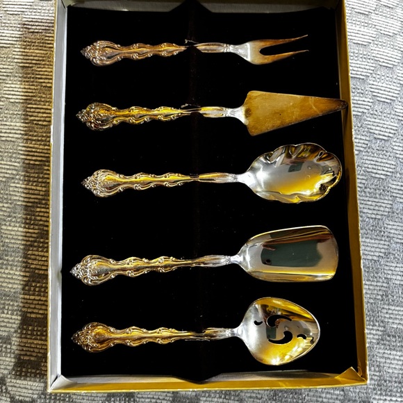 International Silver Company Other - International Silver Snack Set 5 pc